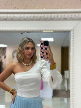Load image into Gallery viewer, Samma Satin top
