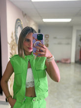 Load image into Gallery viewer, Top cargo green